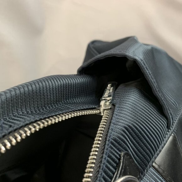 Armani Large Shoulder Bagbag - Picture 5 of 6